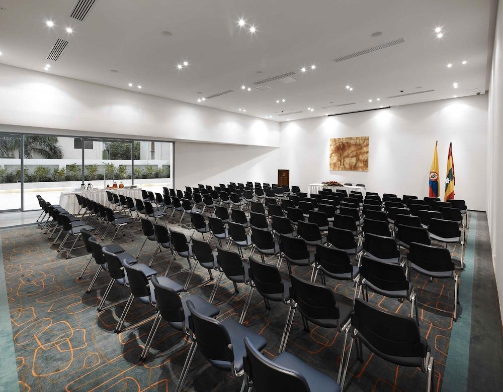 Estelar Alto Prado Барранкилья Экстерьер фото The conference room of the German National Academy of Sciences Leopoldina