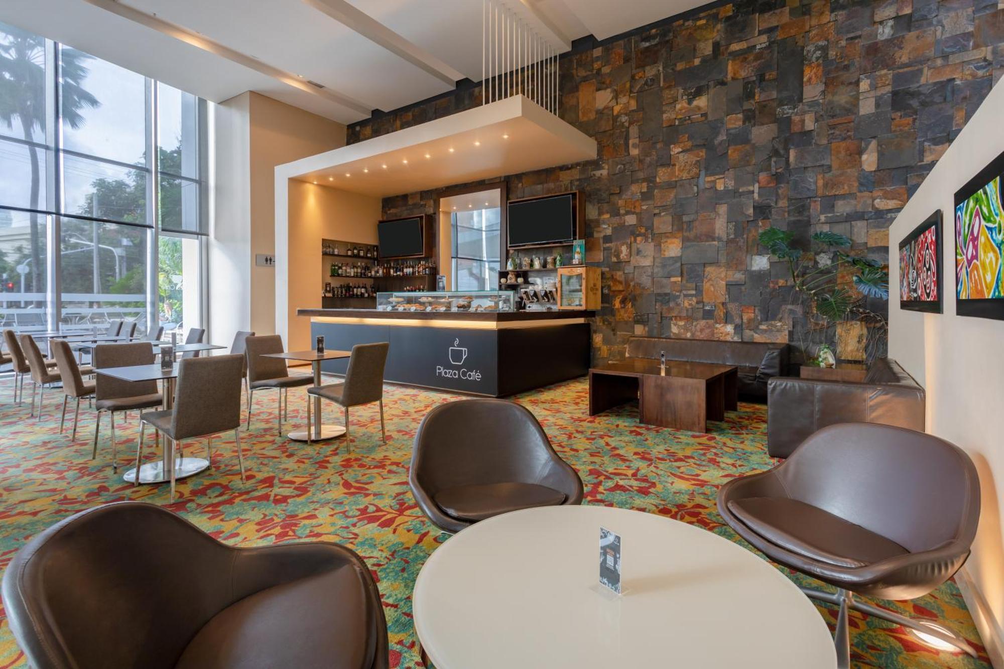 Estelar Alto Prado Барранкилья Экстерьер фото The lobby bar